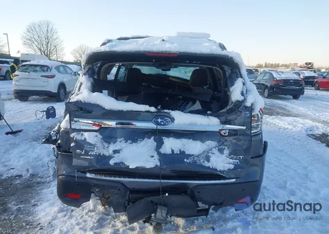 2024 Subaru Ascent Touring 7-Passenger z USA, uszkodzony, nr VIN 4S4WMAWD8R3418926